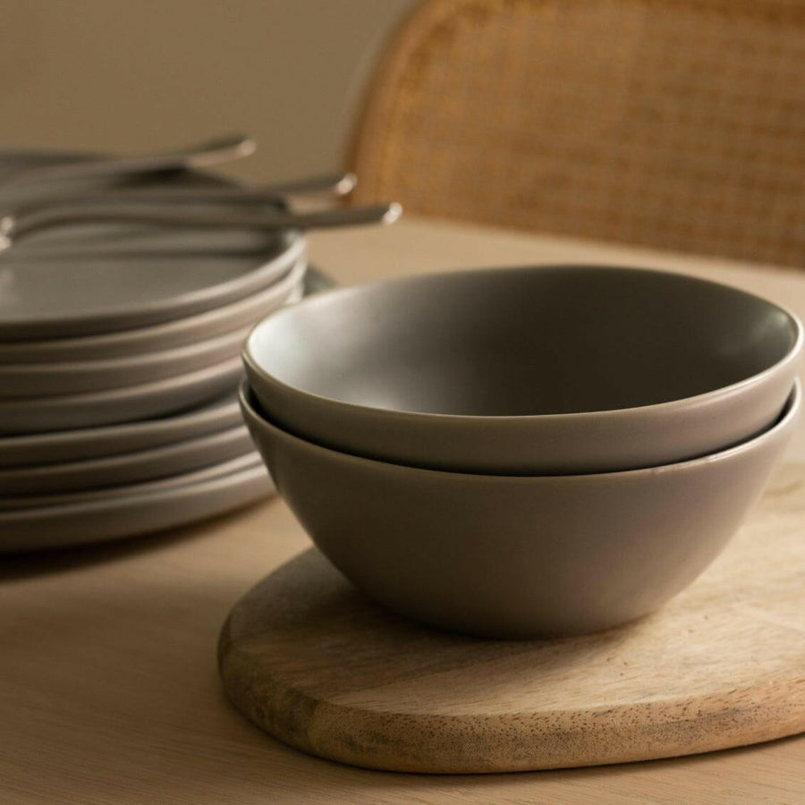 Nutritious breakfast bowls filled with fresh fruits and grains for a healthy morning start.